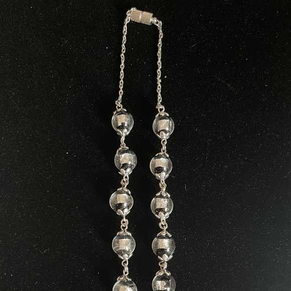 Graduated silver foil and black glass beaded choker. magnet clasp. Silver tone - Picture 2 of 3